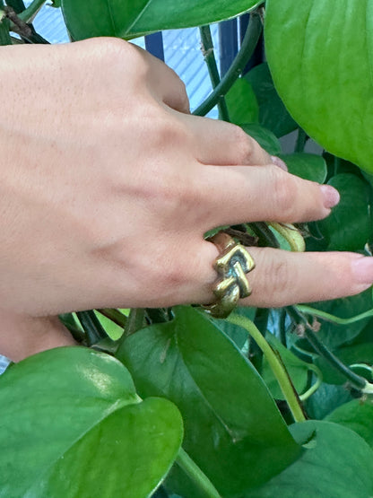 Knot Ring