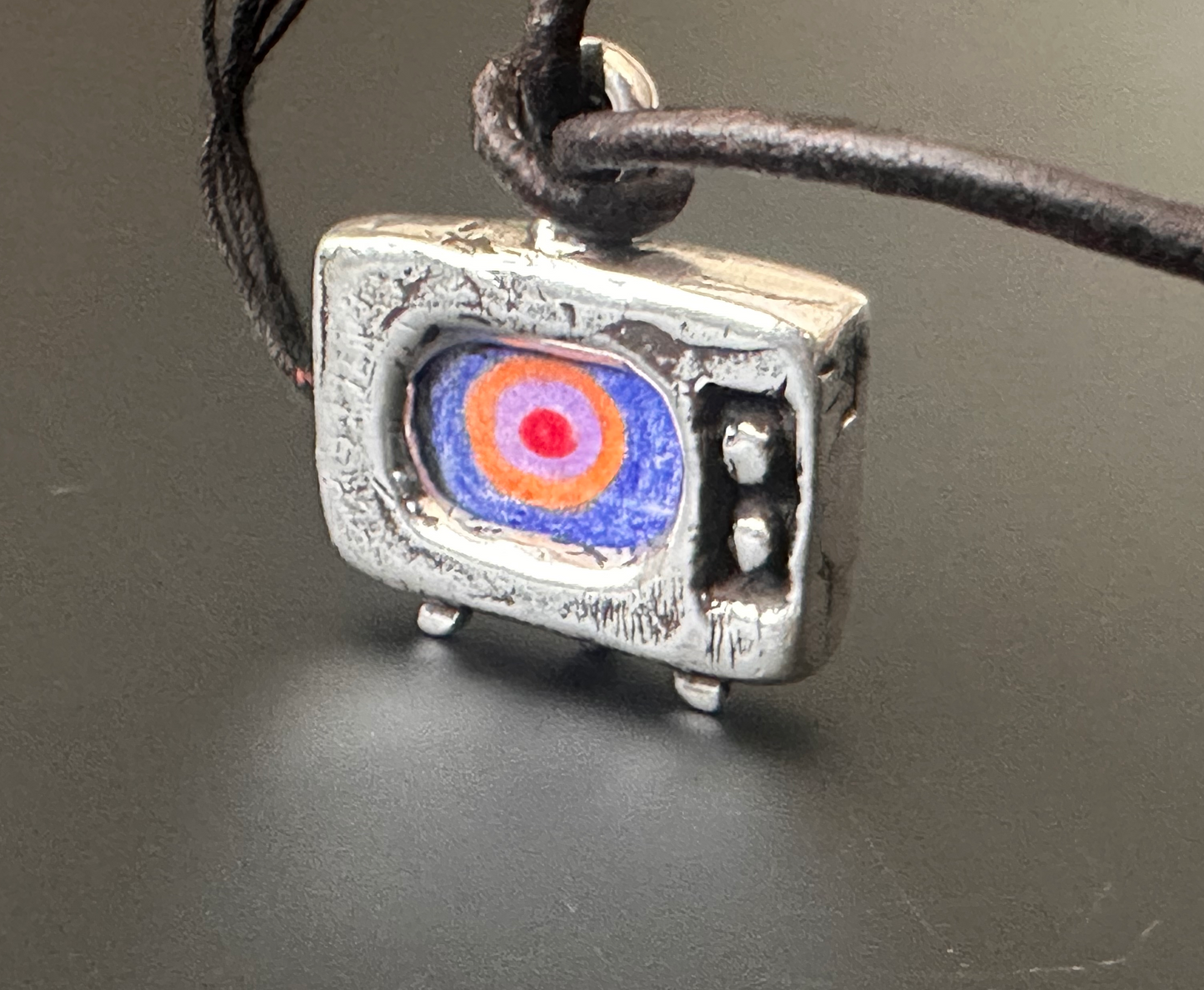 TV Pendant